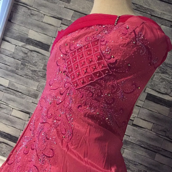 May queen prom dress 👗 size 4 - Picture 4 of 8